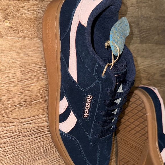 Reebok - Picture 8 of 8